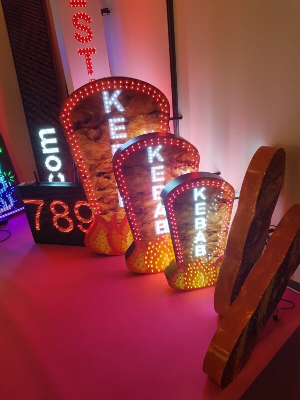 SIGNALÉTIQUE LED “KEBAB” DOUBLE FACE EXTÉRIEURE AVEC ANIMATION 90X50CM – Image 4