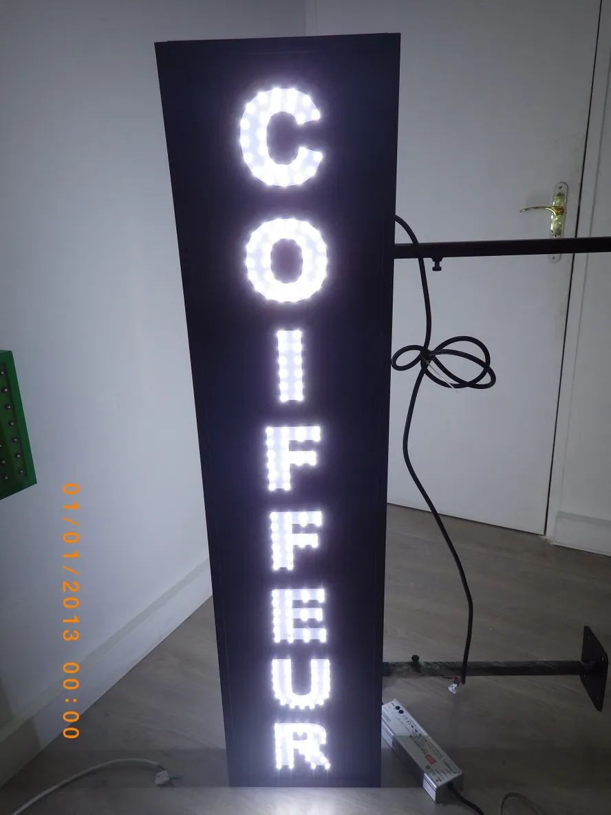 PANNEAU LED DOUBLE FACE POUR SALON DE COIFFURE EXTÉRIEUR 130X30 CM – Image 4