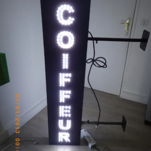 ENSEIGNE LED ANIMÉE DOUBLE FACE "COIFFURE" EXTÉRIEURE AVEC TÉLÉCOMMANDE 130X30 CM