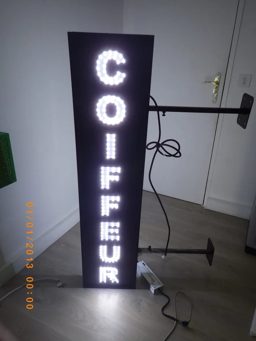 PANNEAU LED DOUBLE FACE POUR SALON DE COIFFURE EXTÉRIEUR 130X30 CM