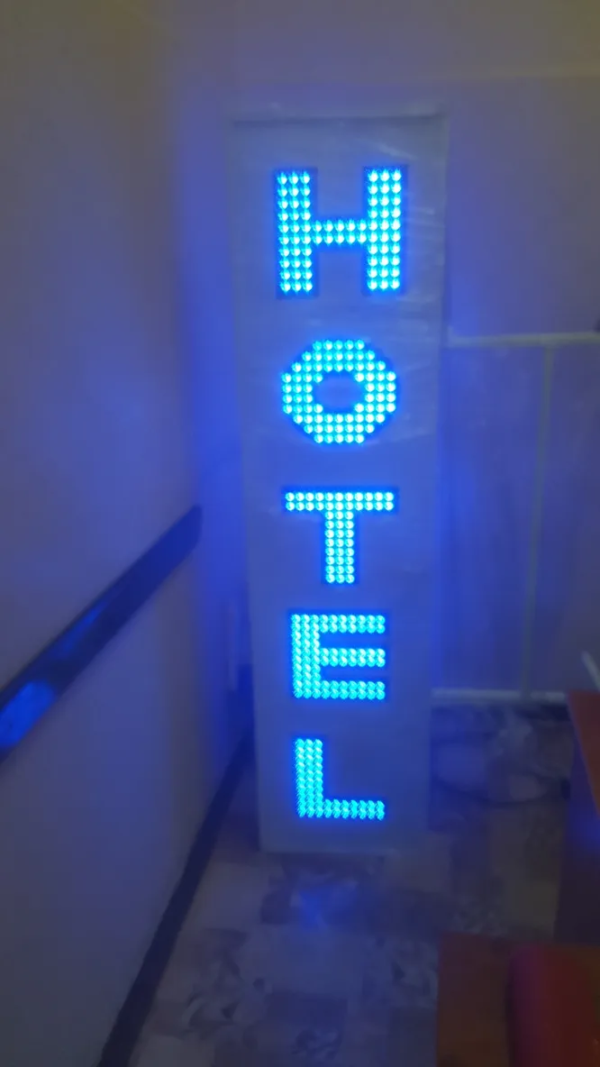 SIGNALÉTIQUE LED “HOTEL” DOUBLE FACE EXTÉRIEURE AVEC ANIMATION 150X40CM - Image 3