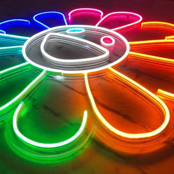 LAMPE DÉCORATIVE LED “FLEUR PAR TAKASHI MURAKAMI” NÉON FLEX, CHOIX DE TAILLE ET DE TEINTE, DE 38 À 75 CM - Image 5
