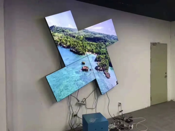 Mur Vidéo LCD 4K, Écran Géant très haute définition 4K 2x2, 4 Écrans de 65” - Image 3