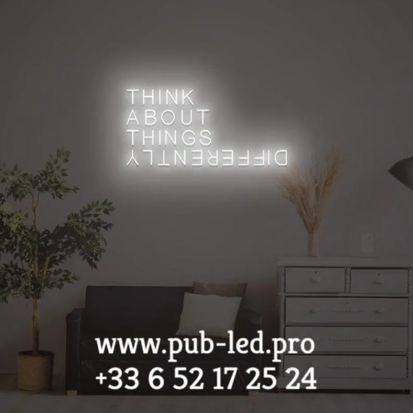 DÉCORATION LUMINEUSE NÉON “THINK ABOUT THINGS DIFFERENTLY” - 50-89 CM - Image 3