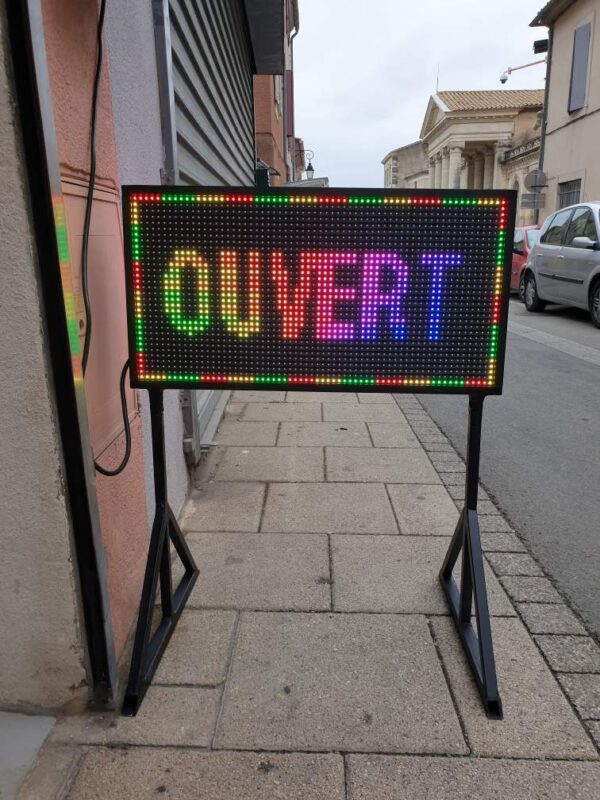 ENSEIGNE LUMINEUSE LED ”STOP TROTTOIR” DOUBLE FACES EXTERNE PROGRAMMABLE DEFILANT PRÊT À INSTALLER 70x35cm - Image 2