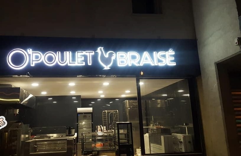 ENSEIGNE LED UNE FACE EXTERNE “POULET” PRÊTE À INSTALLER AVEC ANIMATION